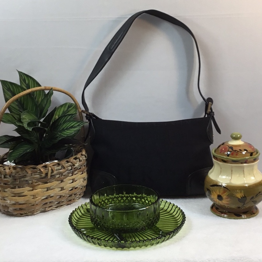 NWOT - “ETIENNE AIGNER” DESIGNER BAG - Picture 1 of 10
